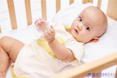 美国大使馆门口那盏灯|赴美生子12年老顾问的深夜坦白